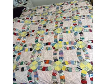 Vintage Handsewn Pink Double Wedding Ring Pattern Quilt 72" x 66" FLAWs