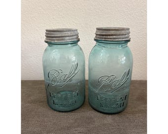Set Of 2 Antique Blue Ball Mason Jar With Zinc Lids Quart Jars
