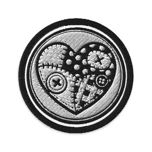 Naszywka z haftem w kształcie serca z dziewczynką | Do naprasowania i przyszycia | Prezent dla miłośnika książek inspirowany motywem Krainy Oz autorstwa L. Franka Bauma