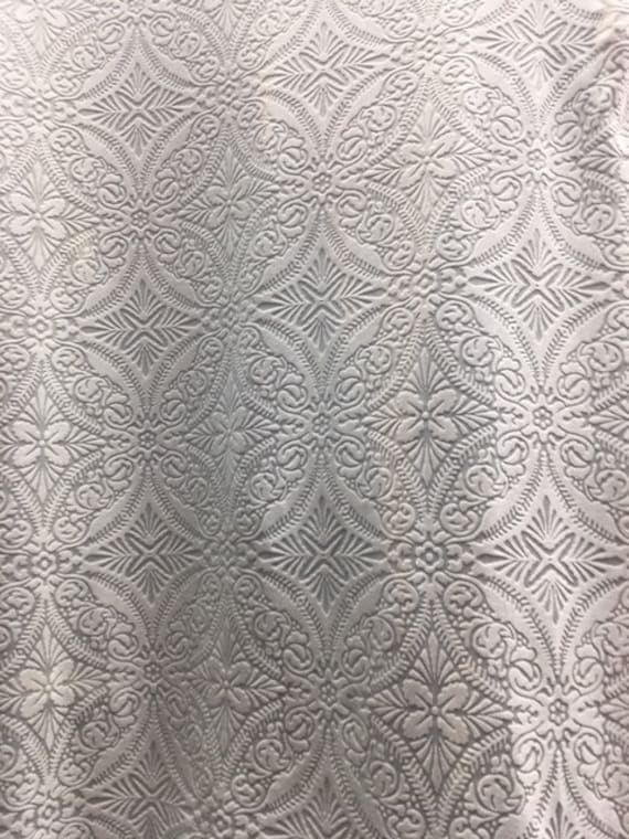 4-Way Stretch Burnout Velvet - Ivory Lili