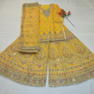 yellow Sharara, Sharara suit, Pakistani Sharara, mirror work, sheesha work, Mehndi dress, Pakistani dress, bridal dress, multicolour dress