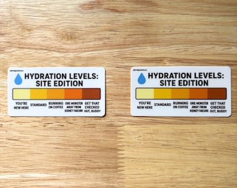 Pegatinas divertidas sobre niveles de hidratación (paquete de 2): Edición con tabla de información sobre el color de la orina en obras de construcción. Vinilo adhesivo.