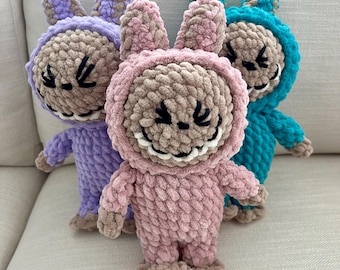 Conejito de ganchillo, criatura amigurumi sonriente, juguete de peluche kawaii