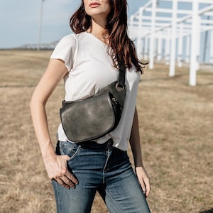 Large Bum Bag Grey Leather, Hip Bag Pouch, Elegant Bum Bag, Urban Fannypack, Women's Crossbody Bag, Minimal Modern Bum bag, Large Bum Bag