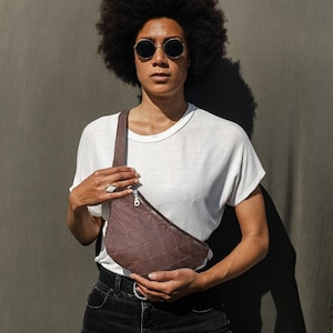 Fanny pack in milk coffee brown Leather, Quilted small waist bag, belt bag, hip bag, bum bag, sling bumbag, moon bag, Gifts for her Wife