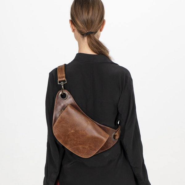 Natural Tan leather Fanny Pack, Cognac Brown Bum Bag, Sling bag Waxed Vintage Brown Leather, Women Long Strap Shoulder Bag in Caramel Brown