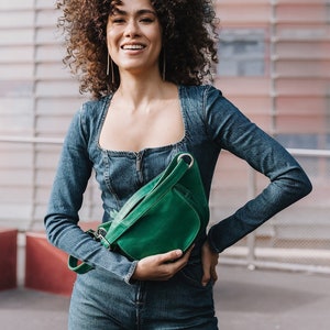 Handmade forest green leather crossbody bag, Minimalist green leather small sling bag, Vintage-inspired forest green leather shoulder bag