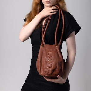 Tan brown Leather Bucket Bag, Drawstring Bag, Italian Leather Purse, Bucket Shoulder bag, Gift for her, Women's Designer bags, Gift Purse