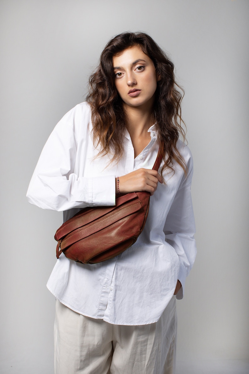 Tan Brown Leather Crossbody Bag for everyday use : Casual Sling bag perfect for travel in Caramel Brown Italian Leather image 15