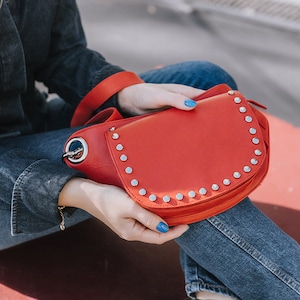 Rote Leder Gürteltasche, Perfekte Festivaltasche, Mega schick Konzerttasche, Leder Bauchtasche, Hipbag Leder, Hüfttasche, Reisetasche