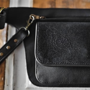 Bauchtasche Schwarz Leder, Hüfttasche Leder, Kleine Bauchtasche, Stylish Slingtasche, Sling Pack Leder, Geschenk für Sie, Damen Taschen