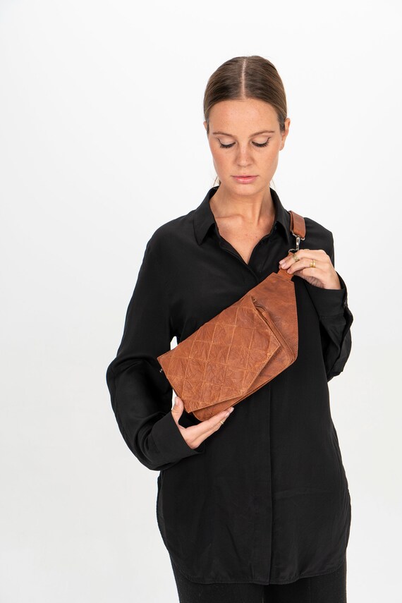 sling bag fanny pack