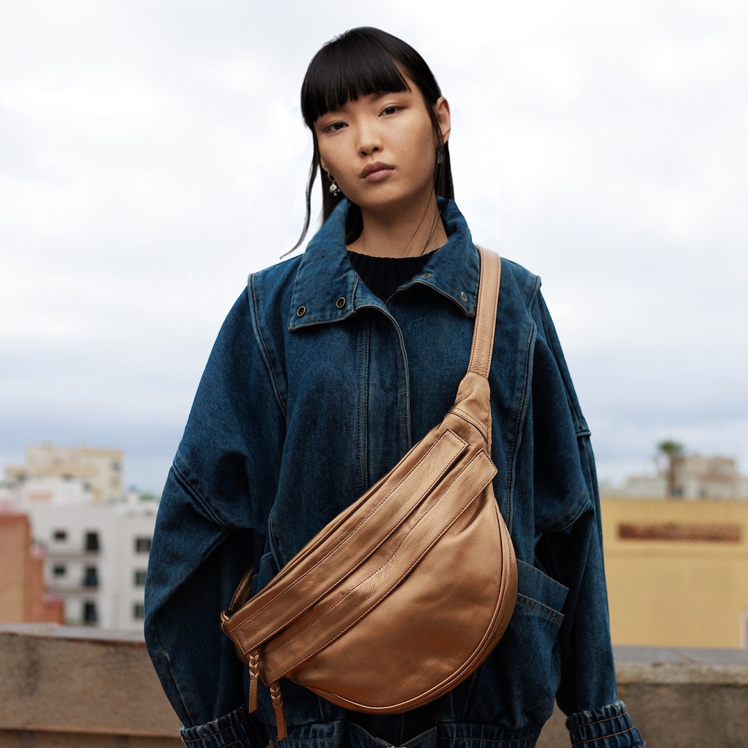 【AAKE】GLOSSY SHOULDER BAG DHgate.com:Womens Glossy Shoulder Bag: Two Straps, Solid