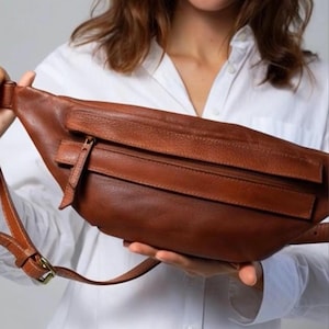 Tan Brown Leather Crossbody Bag for everyday use : Casual Sling bag perfect for travel in Caramel Brown Italian Leather image 4