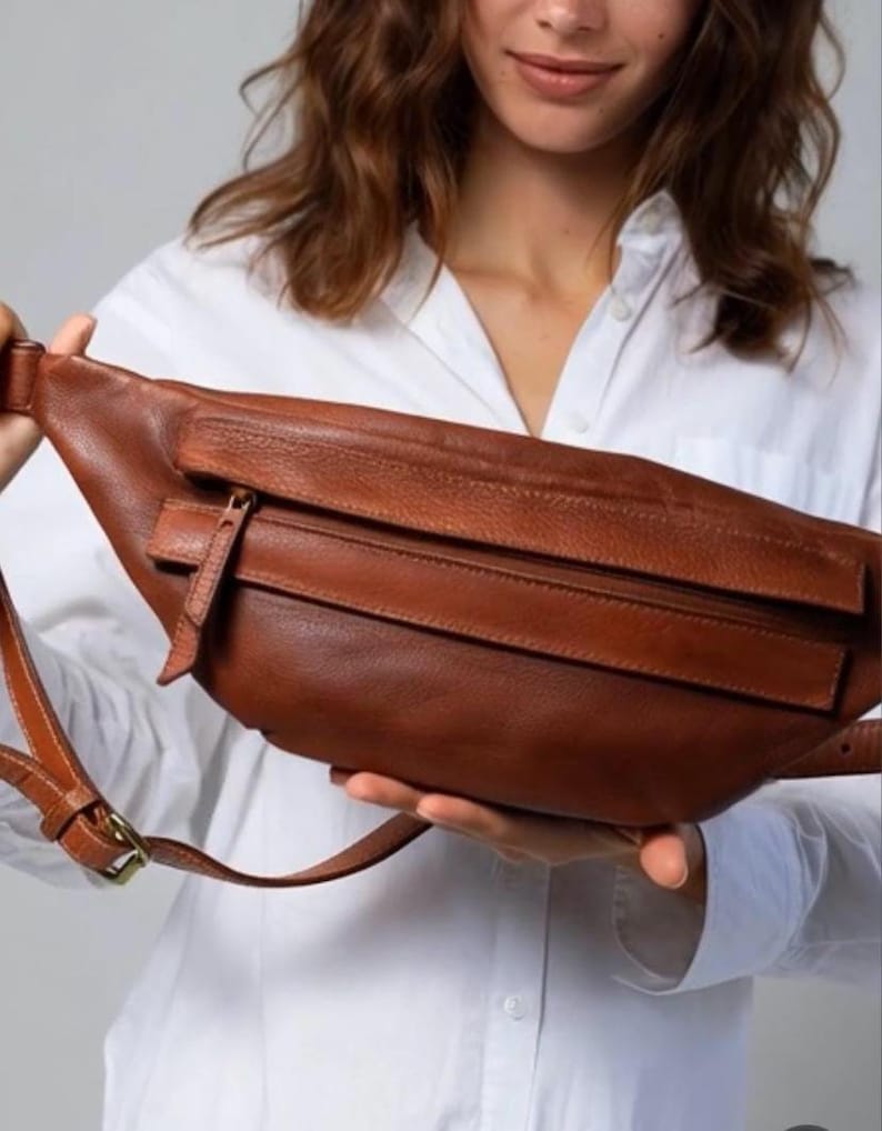 Tan Brown Leather Crossbody Bag for everyday use : Casual Sling bag perfect for travel in Caramel Brown Italian Leather image 4