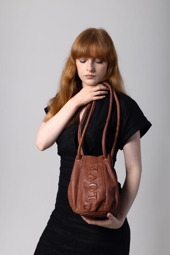 Tan Brown Italian Leather Bucket Bag: Drawstring Shoulder  display picture 1