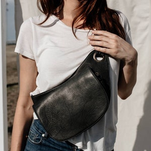 Bolso de Cadera en Piel Gris, Riñonera elegante para mamás, Bandolera para mujer, Cartera pequeña fiestas, Bolso de Cadera multifunción