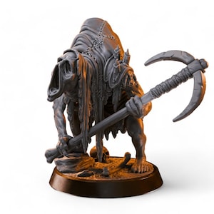 Faceless Reaper Miniature | Horror Swamp Shaman Resin Model | DnD, Pathfinder, TTRPG Boss Monster |