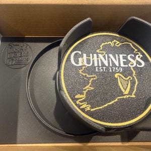 Anpassat Guinness-inspirerat underläggsset – 6 delar med hållare bild 2
