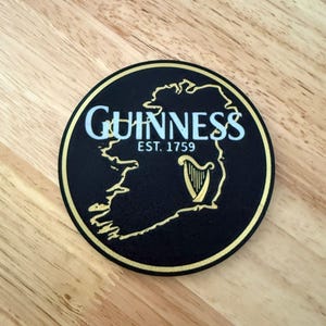 Anpassat Guinness-inspirerat underläggsset – 6 delar med hållare bild 5