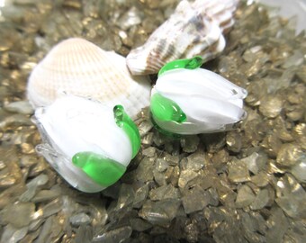 Handmade Lampwork Tulip Bud - 17mm - White - 2 pcs
