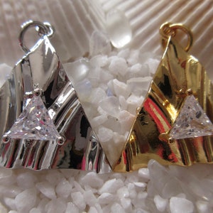 Brass & CZ Wavy Triangle Pendant - 20 x 22 mm - High Polished - Select Gold or Platinum Color