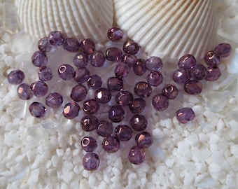 Perles tchèques polies au feu - 4 mm - Améthyste luminescente - 50 ou 100 pièces au choix