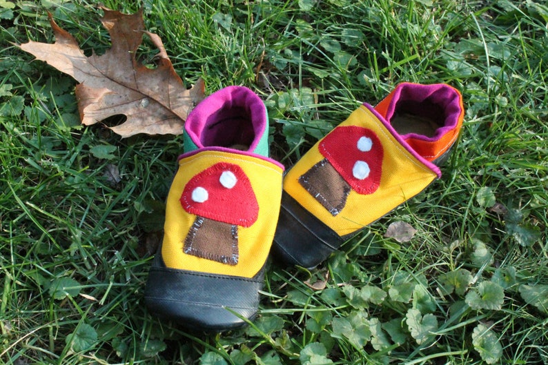 Outdoor Kids Shoes Minimalist Soft Soled Sandals Toddler Slippers Rubber Soles / Spring Mud & Muck Shoes, Toadstool, Waldorf School Shoes image 3