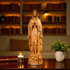 Statue de la Vierge Marie en bois - Icône catholique sculptée à la main, sculpture d&#39;art sacré chrétien pour autel, chapelle et jours de fête