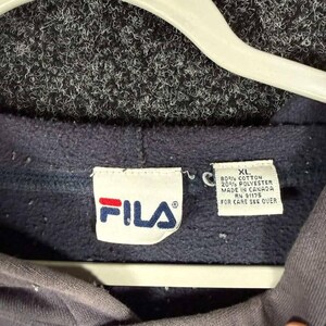 Vintage 90s FILA Hoodie XL Navy Blue Embroidered Logo Pullover Sweatshirt afbeelding 3