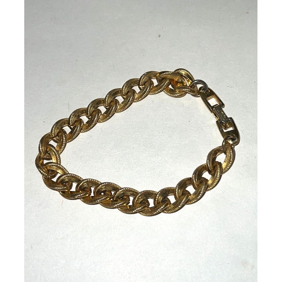 Napier Vintage Textured Link Bracelet -- 7" - image 1