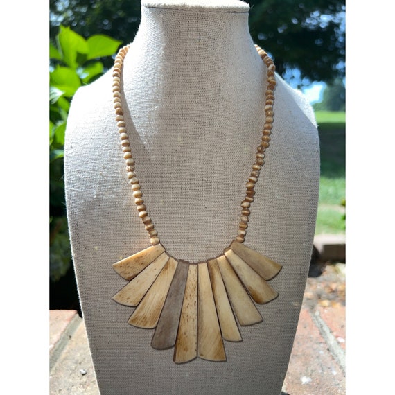 Vintage Shell Fan Statement Bohemian Style Neckla… - image 1