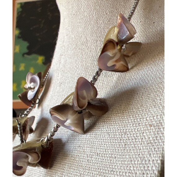 Shell & Crystal Necklace - image 5