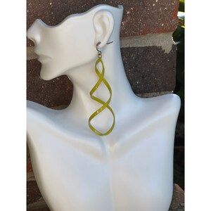 Vintage Lime Green Swirl Metal Earrings