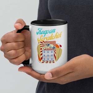 Kubek Keep On Scratchin' z kolorowym wnętrzem, prezent dla współpracownika gracza loterii, numer Mega Drink Glass