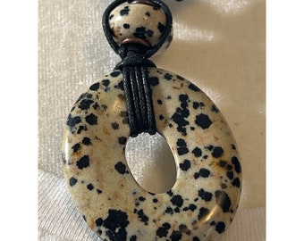 Collar colgante de jaspe dálmata -- 18"