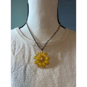 Vintage Robert Rose Yellow Flower Necklace -- 18&quot;
