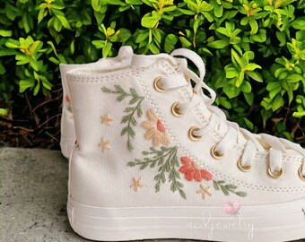 Fleurs roses brodées personnalisées Chaussures toutes crème Broderie personnalisée Sweet Flower Chaussures Chuck Taylor Cadeaux de mariage personnalisés pour femme