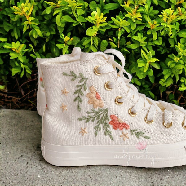 Custom Embroidered Flower Roses All Cream Shoes Custom Embroidery Sweet Flower Chuck Taylor Shoes Personalized Wedding Gifts For Woman