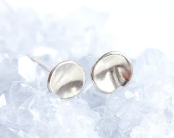 Small 14k white gold stud earrings, pebble organic, gift for her, eco friendly, minimalist, modern, everyday, post earrings, simple