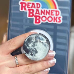 Moon MagSafe Kindle Grip | Celestial Phone Grip | Magnetic Holder for iPhone | Tablet Accessory