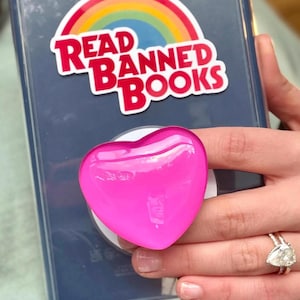 Pink Heart MagSafe Kindle Grip, Magnetic Phone Accessory, Gift for Readers