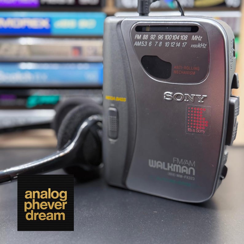 Nyrenoverad Sony WM-FX323 kassettspelare från 1996; Helt restaurerad: Gratis kassett + hörlurar bild 1