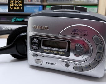 Nytt från 1995 AIWA TX394 kassettspelare med Walkman-funktion; Helt restaurerad/servad: Gratis kassett + hörlurar