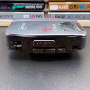 Nyrenoverad Sony WM-FX323 kassettspelare från 1996; Helt restaurerad: Gratis kassett + hörlurar bild 4