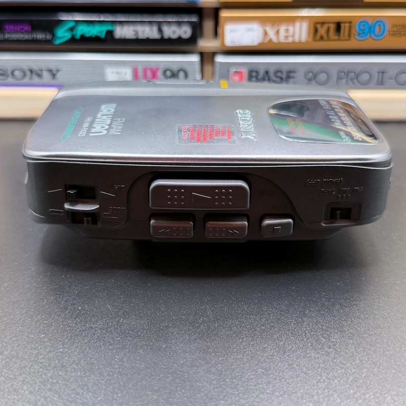 Nyrenoverad Sony WM-FX323 kassettspelare från 1996; Helt restaurerad: Gratis kassett + hörlurar bild 4