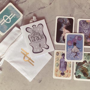 The Living Oracle : Dancing in the Violet Moonlight - Jeu d'oracles personnalisable pour la divination et la voyance