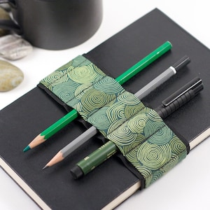 Journal Bandolier // vertigreen // (a better pencil case, journal pen holder, book strap, pen loop, pencil roll, pen bandolier)