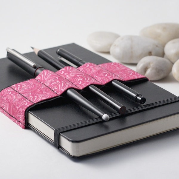 Revista bandolera / / rosa doodle / / (un mejor lápiz caso, sostenedor de la pluma de diario, correa del libro, lazo de la pluma, lápiz roll, bandolera de pluma)