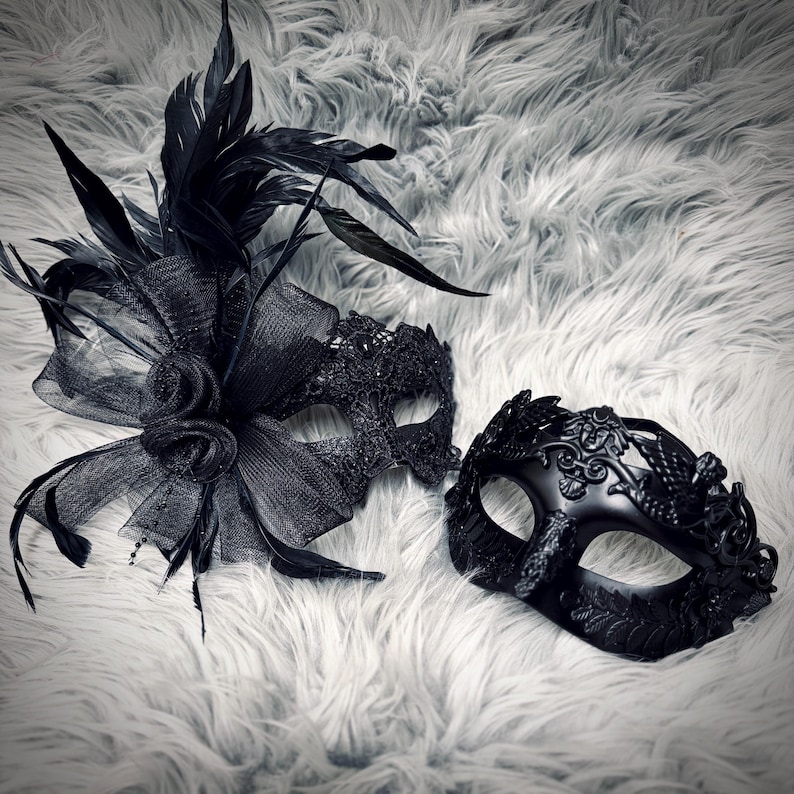 Black Men's or Women Masquerade Party Masks , Women Venetian Mask , Men's Eye mask For Halloween , Wedding Ball Costume , Mardi Gras Couple Large Feather